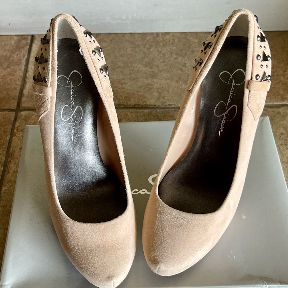 Jessica Simpson Nude Suede Platform Heels 7.5M NEW